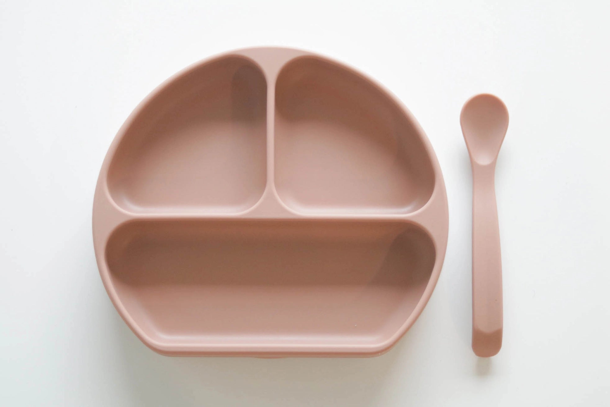 The Saturday Baby - Silicone Suction Plate + Lid & Spoon - Complete Feeding Set