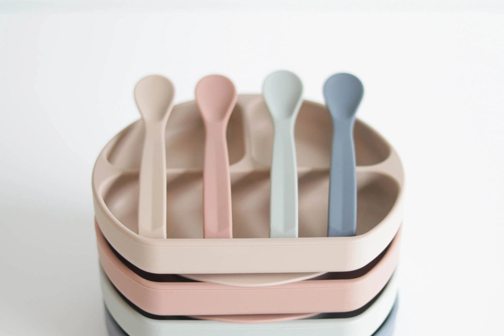 The Saturday Baby - Silicone Suction Plate + Lid & Spoon - Complete Feeding Set